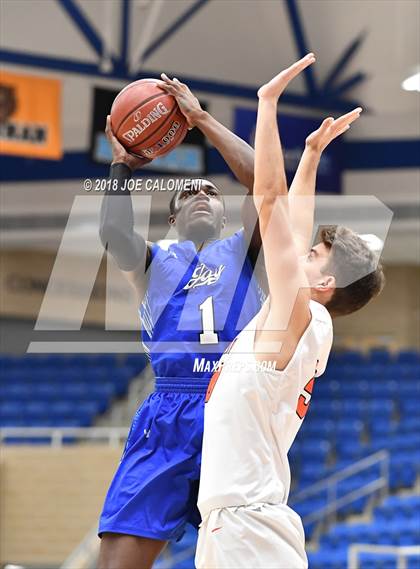 Thumbnail 2 in Brandeis vs Jay [John] photogallery.