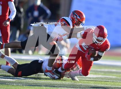 Thumbnail 3 in Eaton vs. Lamar (CHSAA 2A Final) photogallery.