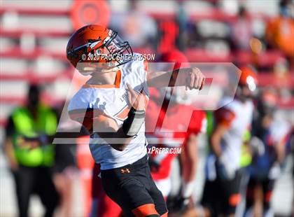 Thumbnail 3 in Eaton vs. Lamar (CHSAA 2A Final) photogallery.