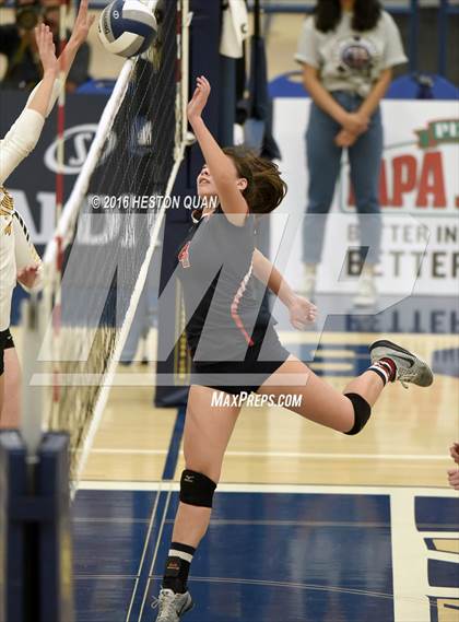 Thumbnail 2 in Ventura vs. Beckman (CIF-SS D2 Final) photogallery.