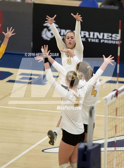 Thumbnail 3 in Ventura vs. Beckman (CIF-SS D2 Final) photogallery.