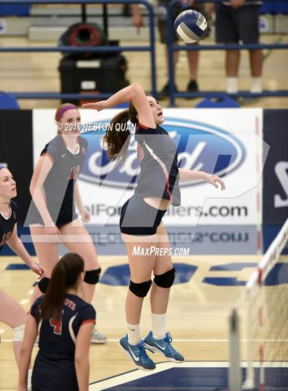 Thumbnail 2 in Ventura vs. Beckman (CIF-SS D2 Final) photogallery.