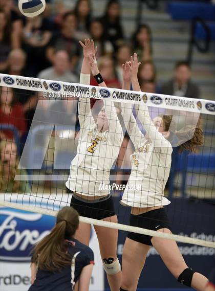 Thumbnail 3 in Ventura vs. Beckman (CIF-SS D2 Final) photogallery.
