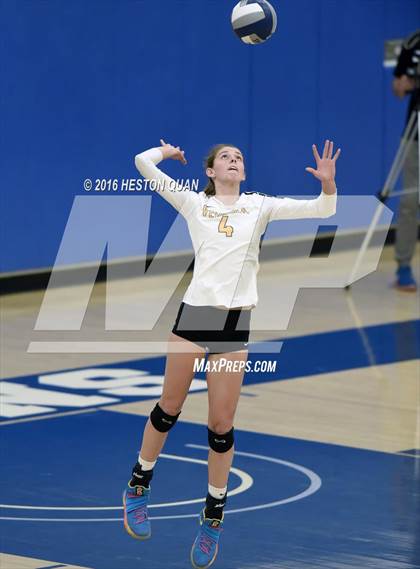 Thumbnail 3 in Ventura vs. Beckman (CIF-SS D2 Final) photogallery.