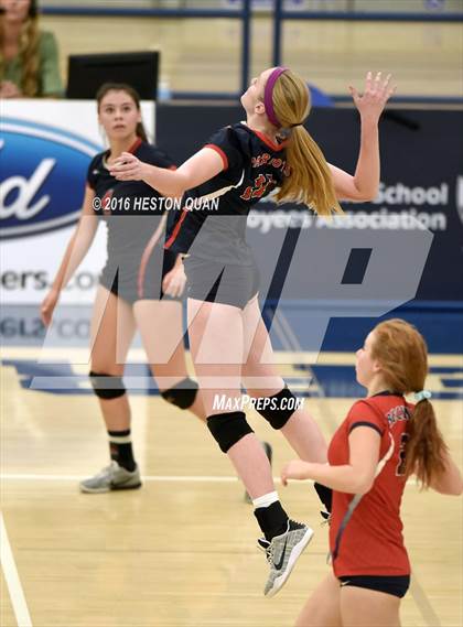 Thumbnail 1 in Ventura vs. Beckman (CIF-SS D2 Final) photogallery.