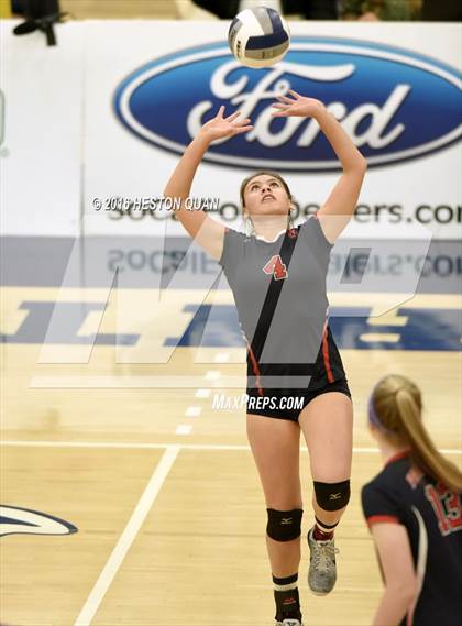 Thumbnail 2 in Ventura vs. Beckman (CIF-SS D2 Final) photogallery.