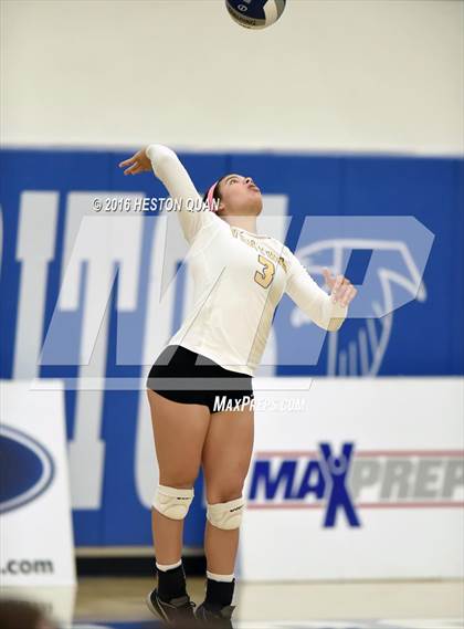 Thumbnail 3 in Ventura vs. Beckman (CIF-SS D2 Final) photogallery.