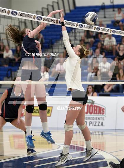 Thumbnail 3 in Ventura vs. Beckman (CIF-SS D2 Final) photogallery.