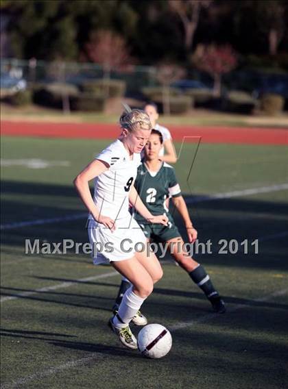 Thumbnail 2 in Chino Hills vs. Claremont (Claremont Holiday Tournament) photogallery.
