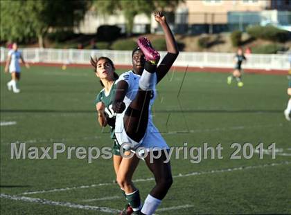 Thumbnail 2 in Chino Hills vs. Claremont (Claremont Holiday Tournament) photogallery.