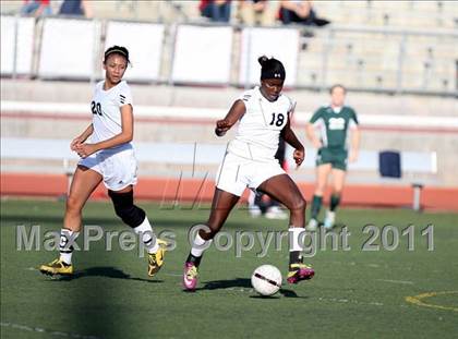 Thumbnail 1 in Chino Hills vs. Claremont (Claremont Holiday Tournament) photogallery.