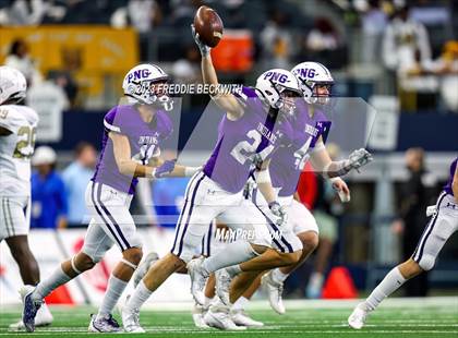 Thumbnail 3 in South Oak Cliff @ Port Neches-Groves (UIL 5A D2 Football Final) photogallery.