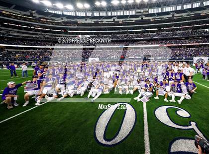 Thumbnail 2 in South Oak Cliff @ Port Neches-Groves (UIL 5A D2 Football Final) photogallery.