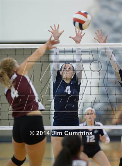 Thumbnail 1 in Zion-Benton @ Lake Park photogallery.