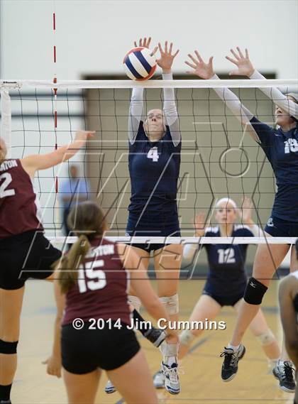Thumbnail 3 in Zion-Benton @ Lake Park photogallery.