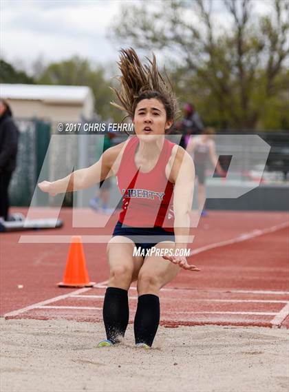 Thumbnail 2 in Coronado Cougar Invitational photogallery.