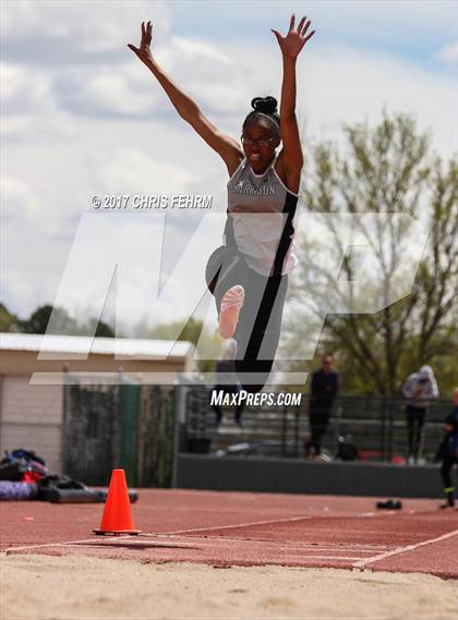 Thumbnail 3 in Coronado Cougar Invitational photogallery.