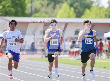 Thumbnail 1 in Bryan Bradley Viking Track Classic (100m) photogallery.
