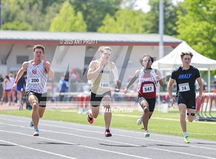 Thumbnail 2 in Bryan Bradley Viking Track Classic (100m) photogallery.