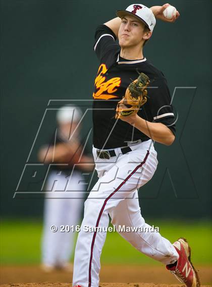 Thumbnail 2 in El Camino Real @ Taft photogallery.