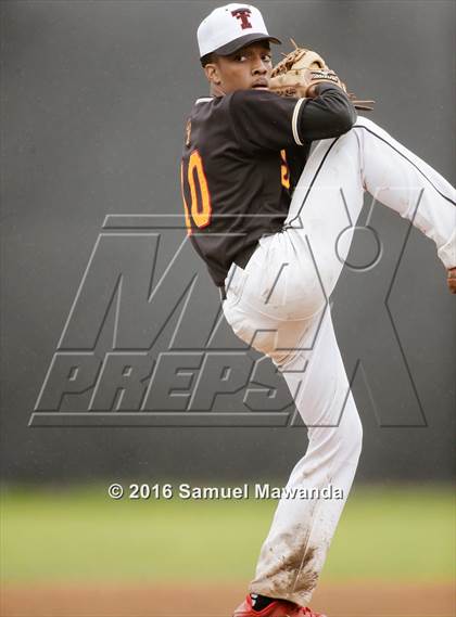 Thumbnail 2 in El Camino Real @ Taft photogallery.