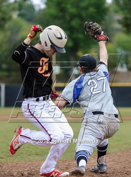 Thumbnail 3 in El Camino Real @ Taft photogallery.