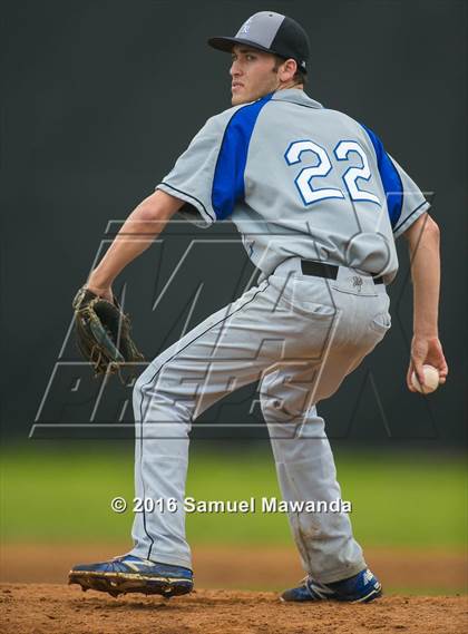 Thumbnail 1 in El Camino Real @ Taft photogallery.