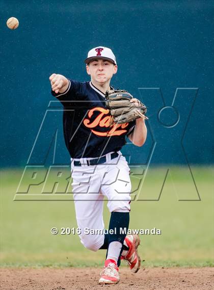 Thumbnail 1 in El Camino Real @ Taft photogallery.