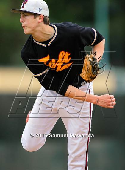 Thumbnail 3 in El Camino Real @ Taft photogallery.