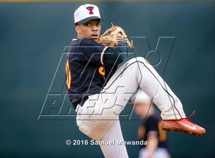 Thumbnail 2 in El Camino Real @ Taft photogallery.