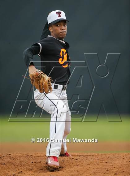 Thumbnail 2 in El Camino Real @ Taft photogallery.