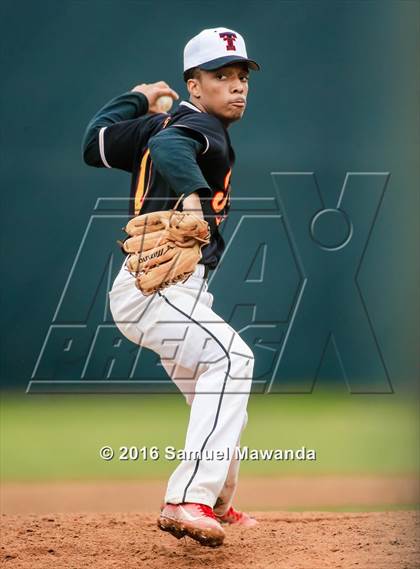 Thumbnail 3 in El Camino Real @ Taft photogallery.