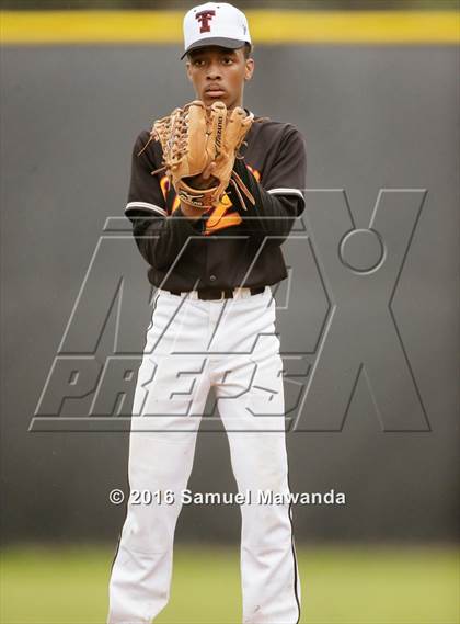 Thumbnail 1 in El Camino Real @ Taft photogallery.