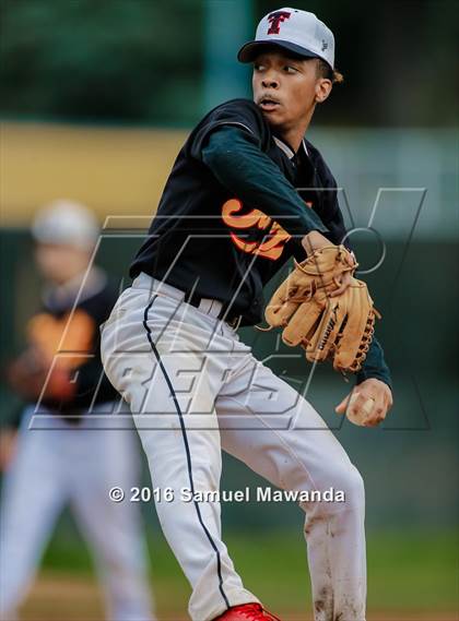 Thumbnail 2 in El Camino Real @ Taft photogallery.