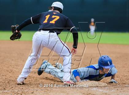 Thumbnail 1 in El Camino Real @ Taft photogallery.