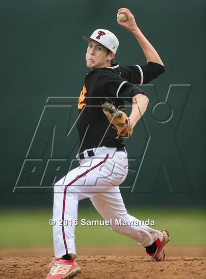 Thumbnail 3 in El Camino Real @ Taft photogallery.