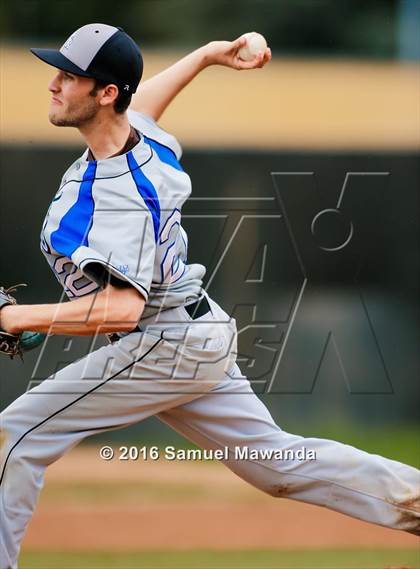 Thumbnail 1 in El Camino Real @ Taft photogallery.