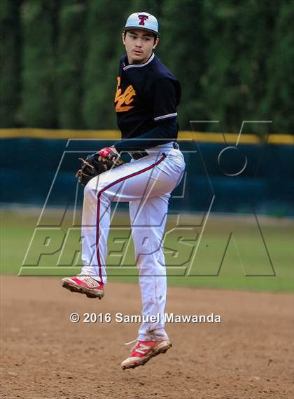 Thumbnail 3 in El Camino Real @ Taft photogallery.