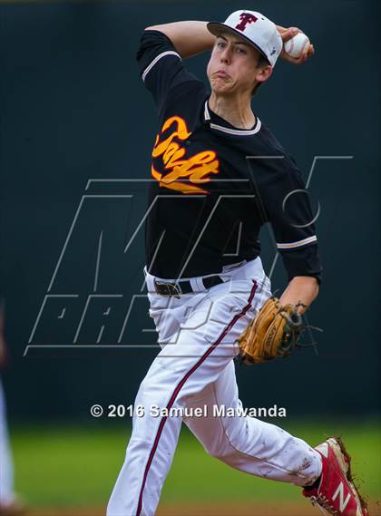 Thumbnail 3 in El Camino Real @ Taft photogallery.