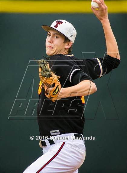 Thumbnail 1 in El Camino Real @ Taft photogallery.