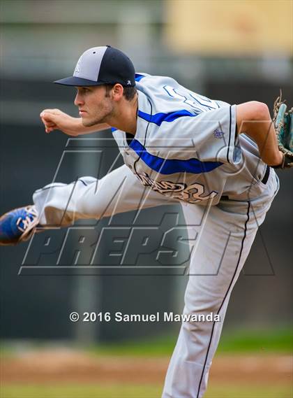 Thumbnail 1 in El Camino Real @ Taft photogallery.