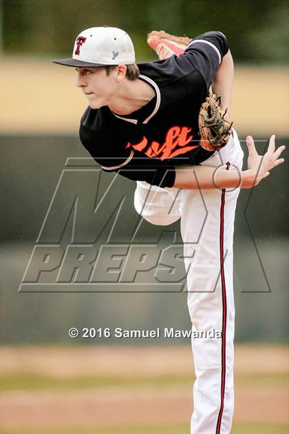 Thumbnail 3 in El Camino Real @ Taft photogallery.