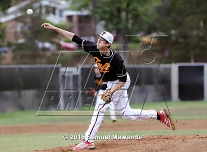 Thumbnail 1 in El Camino Real @ Taft photogallery.