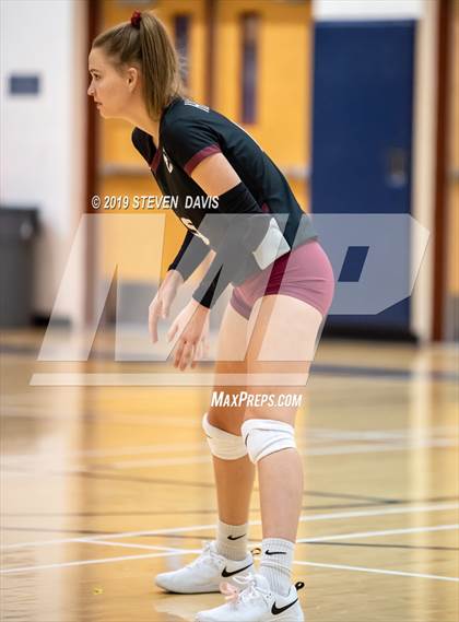 Thumbnail 2 in Hamilton vs Perry photogallery.