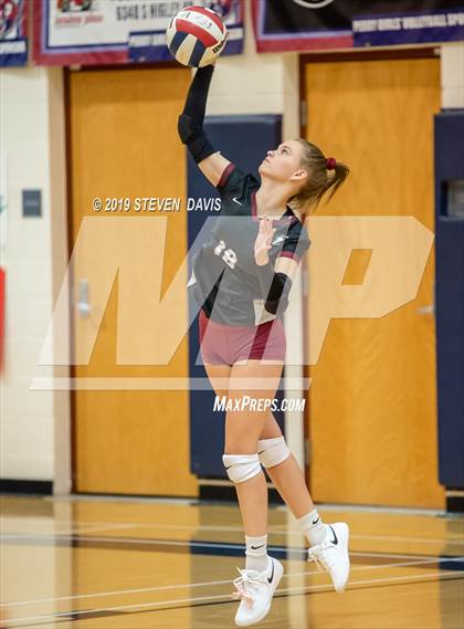 Thumbnail 2 in Hamilton vs Perry photogallery.