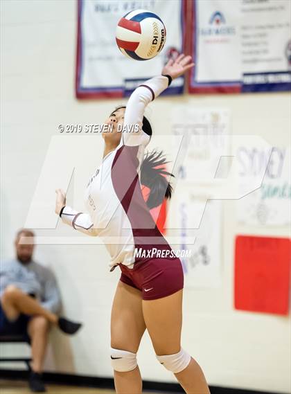 Thumbnail 2 in Hamilton vs Perry photogallery.
