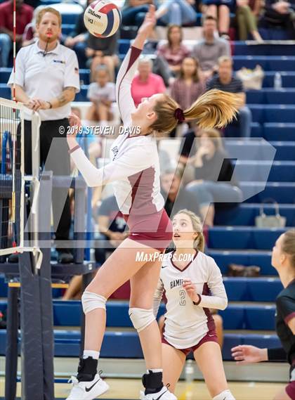 Thumbnail 1 in Hamilton vs Perry photogallery.