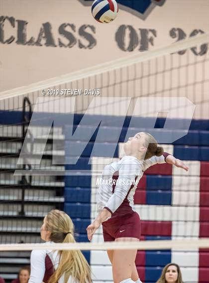 Thumbnail 2 in Hamilton vs Perry photogallery.