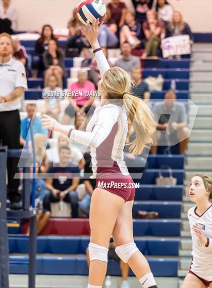 Thumbnail 2 in Hamilton vs Perry photogallery.