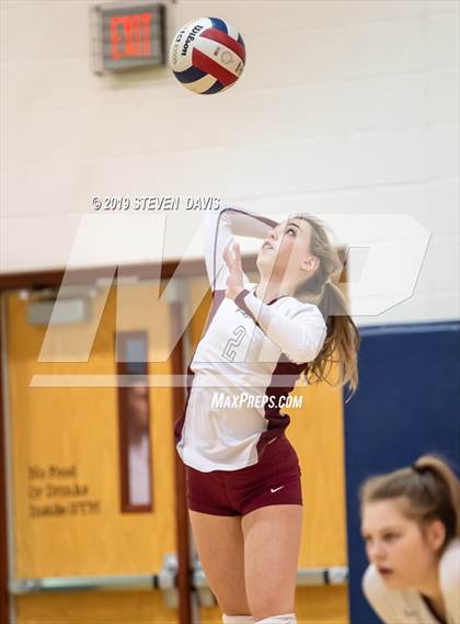 Thumbnail 2 in Hamilton vs Perry photogallery.